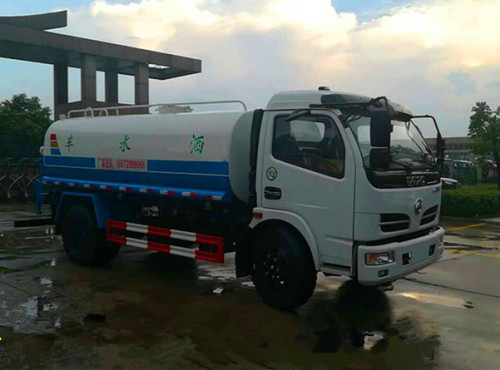 2018年底程力灑水車做活動了 2018年底程力灑水車做活動了