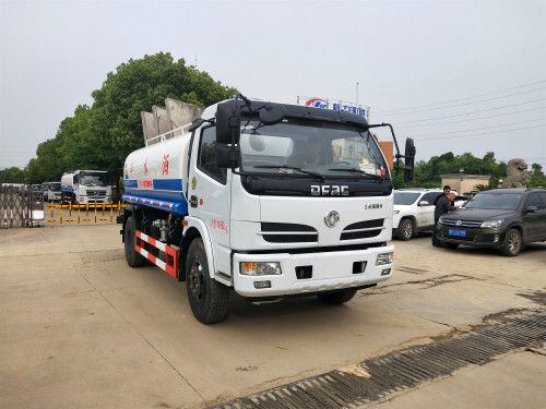 東風(fēng)8噸灑水車價格 東風(fēng)8噸灑水車價格