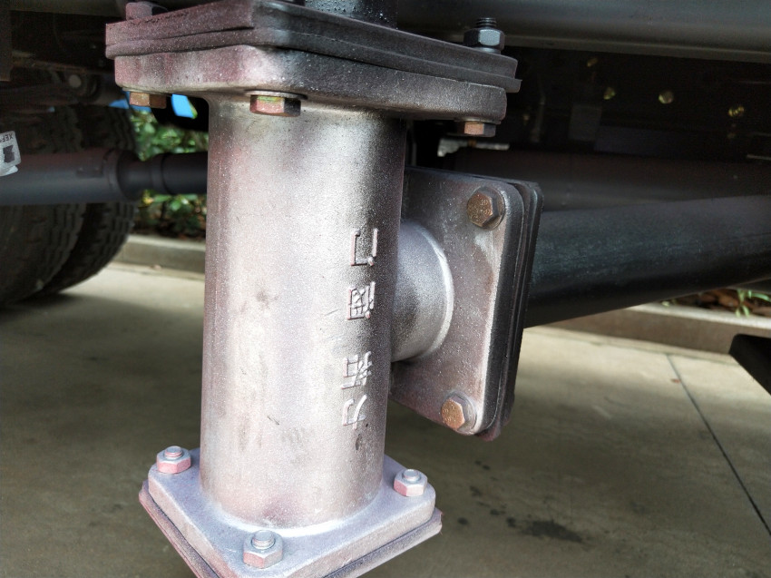 灑水車配件-灑水車濾網(wǎng)三通圖片 灑水車配件-灑水車濾網(wǎng)三通圖片