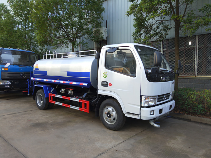 東風多利卡5噸灑水車-綠化園林灑水車產品功能 東風多利卡5噸灑水車-綠化園林灑水車產品功能