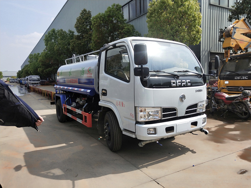 東風5T灑水車 國六藍牌霧炮車報價-湖北程力灑水車生產(chǎn)廠家 東風5T灑水車 國六藍牌霧炮車報價-湖北程力灑水車生產(chǎn)廠家