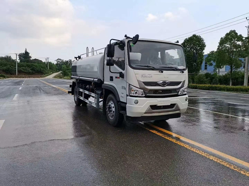 灑水車非法改裝帶來的問題-灑水車改造成加油車的問題 灑水車非法改裝帶來的問題-灑水車改造成加油車的問題