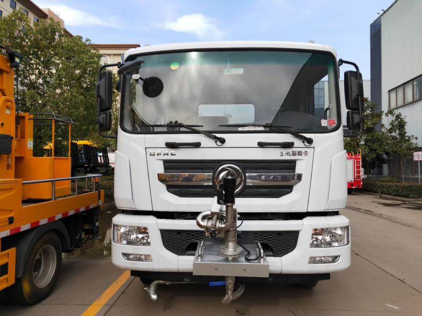 多功能灑水車與霧炮車有什么區(qū)別-灑水車有哪些用途-湖北程力 多功能灑水車與霧炮車有什么區(qū)別-灑水車有哪些用途-湖北程力