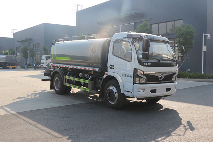 東風(fēng)5方灑水車,9.2方灑水車-東風(fēng)灑水車生產(chǎn)廠家 東風(fēng)5方灑水車,9.2方灑水車-東風(fēng)灑水車生產(chǎn)廠家