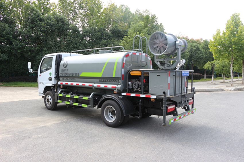 東風(fēng)5方灑水車,9.2方灑水車-東風(fēng)灑水車生產(chǎn)廠家 東風(fēng)5方灑水車,9.2方灑水車-東風(fēng)灑水車生產(chǎn)廠家