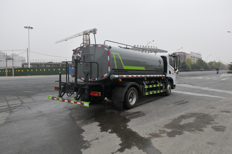 買灑水車要多少錢 買灑水車要多少錢