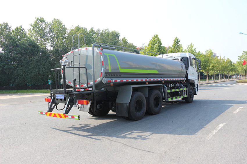 東風天龍后雙橋灑水車 東風天龍后雙橋灑水車