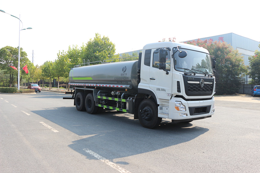 東風天龍后雙橋灑水車 東風天龍后雙橋灑水車