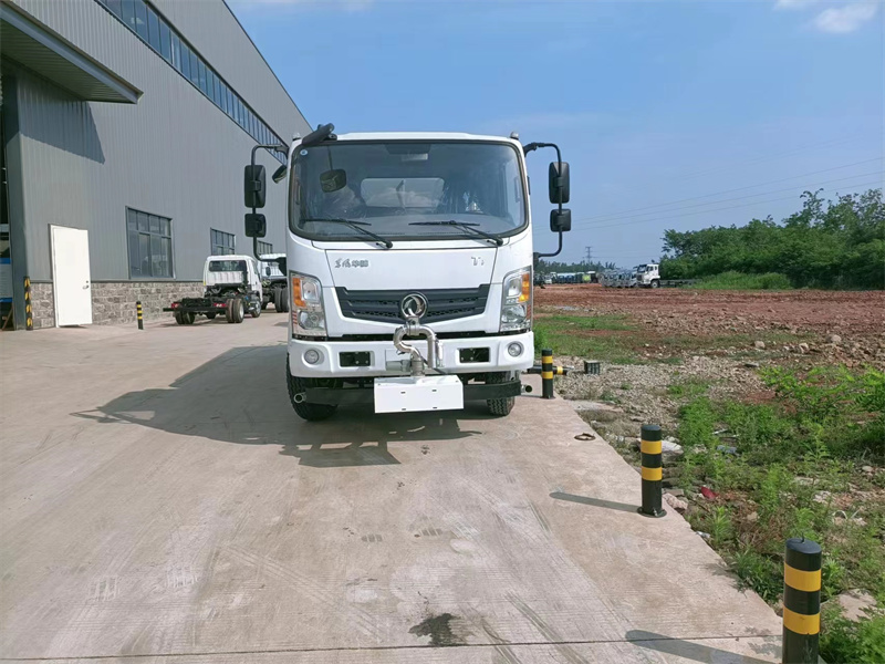 環(huán)衛(wèi)灑水車(chē)--環(huán)衛(wèi)灑水車(chē)城市環(huán)境的守護(hù)者 環(huán)衛(wèi)灑水車(chē)--環(huán)衛(wèi)灑水車(chē)城市環(huán)境的守護(hù)者