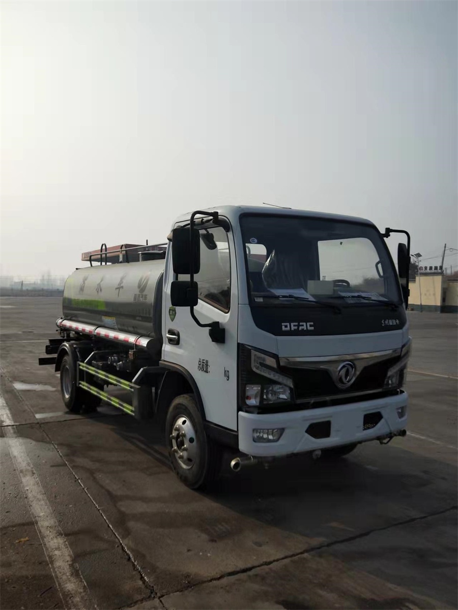 上藍牌的灑水車報價-上藍牌灑水車報價及特點介紹 上藍牌的灑水車報價-上藍牌灑水車報價及特點介紹