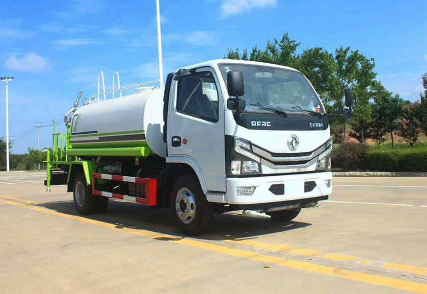 東風多利卡5方灑水車圖片