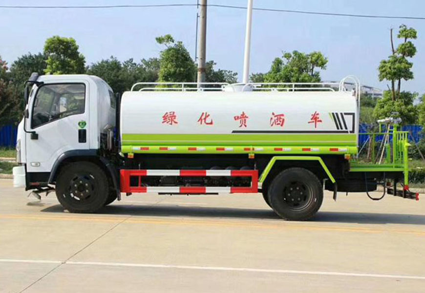 東風福瑞卡9方灑水車右側面圖