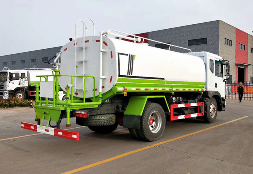 國六東風(fēng)D9(12方)灑水車后方展示圖